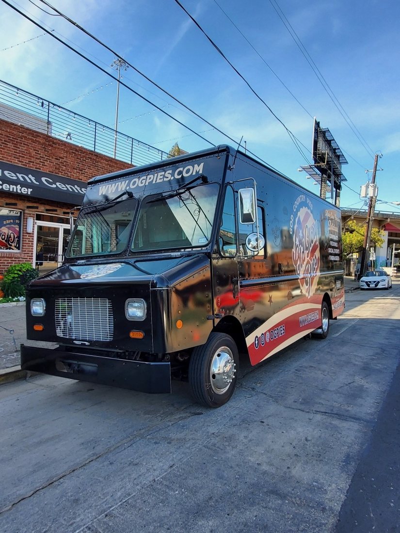 Libby the pie truck at an event